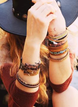 thumbnail of he Bracelet Is a Fashionable and Versatile Piece of Jewelry (saveandsearch)