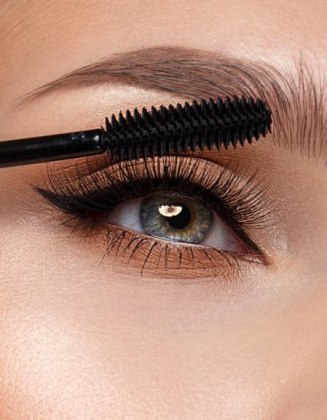 main of Mascara Fans Are Very Loyal to Their Brands (saveandsearch)